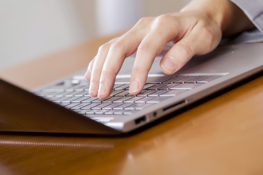 嘉定區(qū)刑事律師視角：經(jīng)濟(jì)案件法院起訴后開(kāi)庭時(shí)間的多維度解析