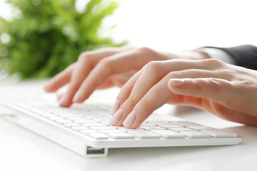 職務(wù)侵占還是侵占？上海職務(wù)侵占罪律師帶你玩轉(zhuǎn)法律界的界限游戲