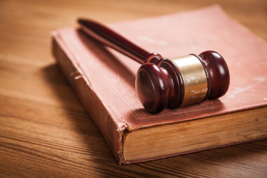 【上海刑事辯護(hù)律師解惑】異地緩刑執(zhí)行，戶籍地服刑還是居住地即可？揭秘法律疑云！