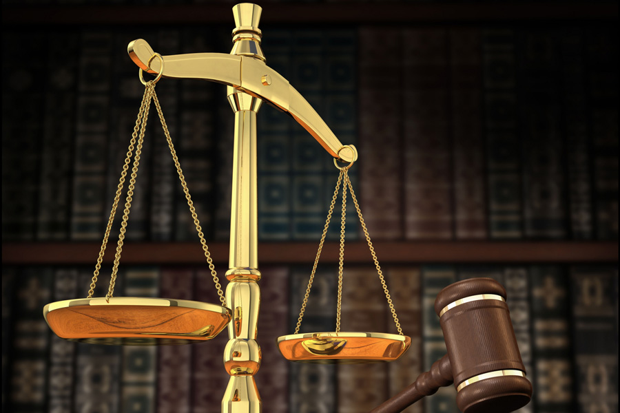 上海刑事律師視角下?lián)尳僮锓缸镏兄沟呐卸? src="/uploads/0714/20.jpg"/></p>
<p>
　　搶劫罪，是指以非法占有為目的，對(duì)公私財(cái)物的所有人、保管人當(dāng)場使用暴力、脅迫或其他方法，強(qiáng)行將公私財(cái)物搶走的行為。其不僅侵犯了他人的財(cái)產(chǎn)權(quán)，還往往對(duì)被害人的人身權(quán)利造成嚴(yán)重威脅，是一種性質(zhì)極為惡劣的犯罪。然而，在某些情況下，犯罪分子在實(shí)施搶劫行為的過程中，可能會(huì)因?yàn)楦鞣N原因自動(dòng)放棄犯罪或者有效地防止犯罪結(jié)果的發(fā)生，這就構(gòu)成了犯罪中止。
</p>
<p style="TEXT-ALIGN: center"><img alt=