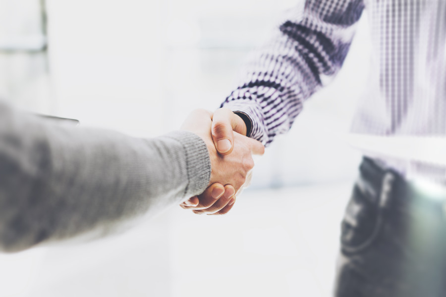 抉擇之間：上海取保候?qū)徛蓭熃馕雎蓭煾嬷桓嫒”：驅(qū)忥L(fēng)險與后果的法律道路