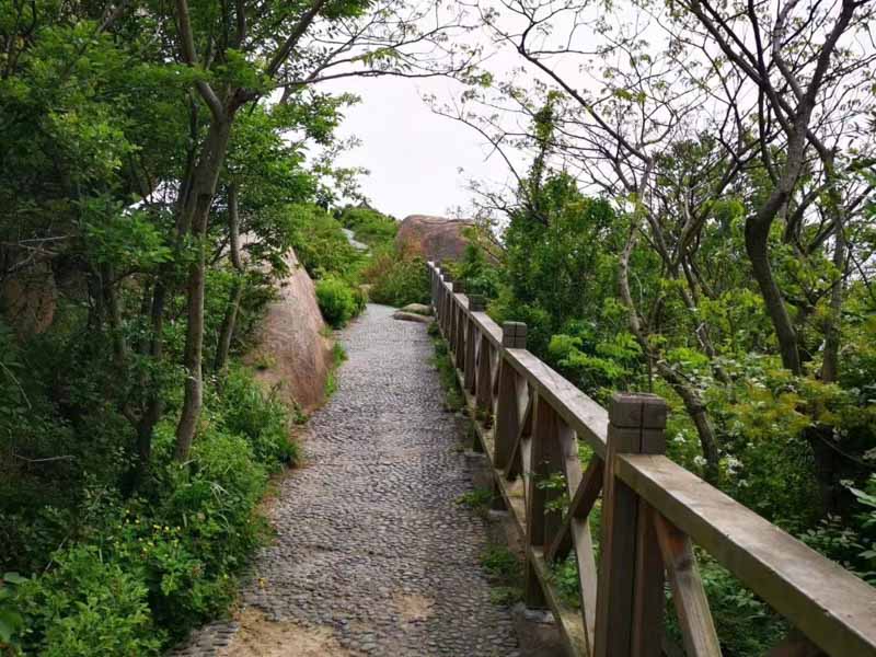 上海打刑事案件的律師來(lái)講講用信息網(wǎng)絡(luò)實(shí)施誹謗罪的司法認(rèn)定