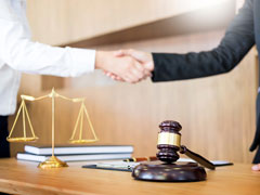 <b>上海搶劫罪律師視角下?lián)尳傥此熳锏奶幚?/b>